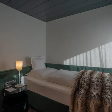 Otel Madlein 4*